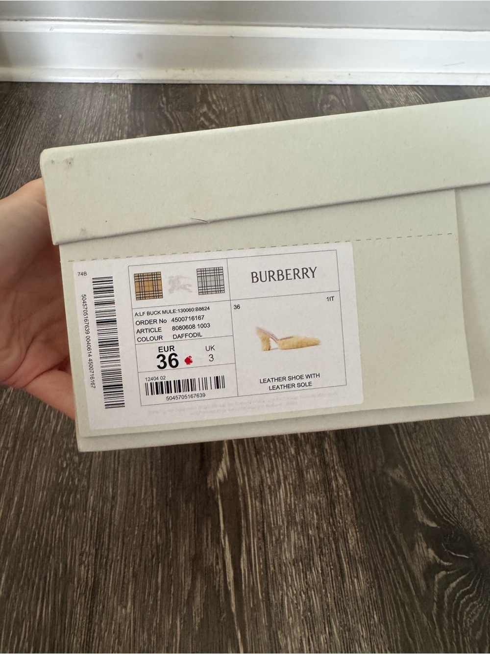 Burberry yellow calf hair mules - Picture 11 of 11